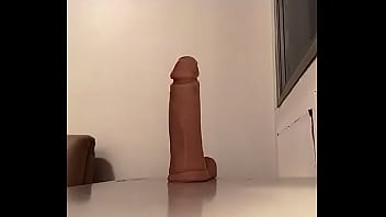 Preview 1 of Small Poeple - Casado manhoso senta,  geme e rebola na pica de 20cm