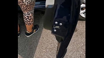 Preview 2 of Sunny Leone Xxxii P - Mentre lavo la macchina il grande culo della mia matrigna mi fa eccitare e mi succhia il cazzo dentro il carwash