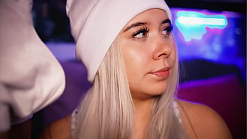Preview 2 of 3d Big Cock Sex - Sexy blonde is eager to suck cock