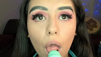 Preview 1 of Aurora Summers - La ninf&oacute_mana adicta a la masturbaci&oacute_n Nezuko pide una enorme polla en su co&ntilde_o