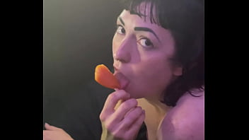 Preview 1 of Xxx Video D H Com - Alli-Kat goes bananas for creamsicles
