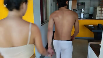 Preview 1 of Young Student Teacher Sex Videos - La mui sexosa de mi hermanastra me espera en el balc&oacute_n de la casa para follarla y correrme en ella