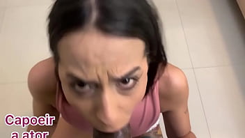 Preview 2 of Wifi And Husband Hard Xxx - Capoeira pede aplicativo e compartilhar corrida com novinha - lady milf - COMPLETO NO RED