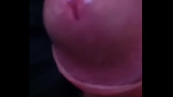 Preview 1 of Raimujra - Com  muito tes&atilde_o batendo punheta escondido