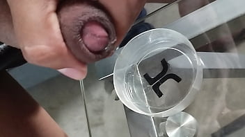 Preview 2 of Girl Fre Xxx - BOTANDO MUCHO PRECUM