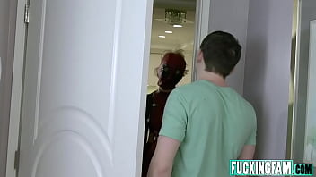 Preview 2 of Pussy Session - Bella Rose In DeadPool Fan Stepsister Fuck