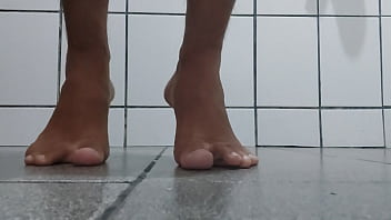 Preview 2 of Xxx Sex Mome Sons Video - Ladysilva exibindo seus lindos p&eacute_s
