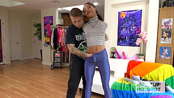 Preview 2 of Trk Kocam Gelecek - Ebony Slut Alexis Tae Milks Her Badass Hookup&#039_s Big Dick Dry!
