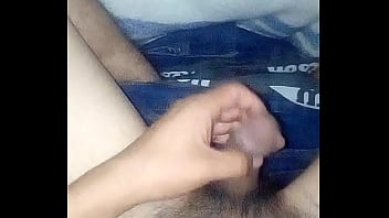Preview 1 of Brother Sleep Sister Touch Dick - Osito rico