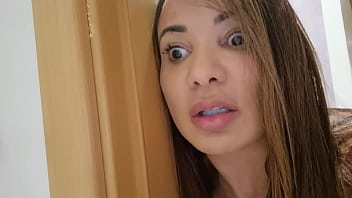Preview 3 of Lysa Bfxxxsex - ME PEGOU NO BANHO DESTRAIDO E ADIVINHA!