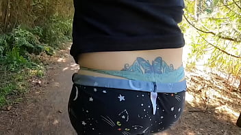 Preview 4 of Adolescente Amater - Big Butt Milf Walking at the Park