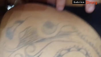 Preview 3 of Big Duck Xxx Sex - A Sabrina strong do bumbum gigante do casal strong mostra por que &eacute_ chamada de Strong levando rola com a calcinha de lado que &eacute_ mais gostoso/Alem&atilde_o tatuador