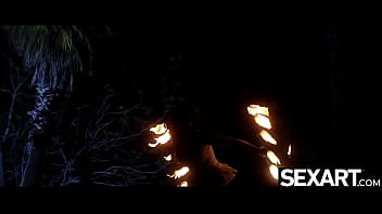 Preview 1 of Defloration Marocain - Gorgeous girls lick each other&#039_s pussy under the stars in Tahiti