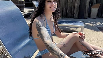 Preview 1 of V Diy U - GOTFILLED Lydia Black&#039_s labia loves the jizz