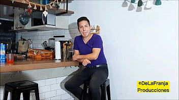 Preview 1 of Big Bbty Latine - Entrevista a actor porno Leo Kury