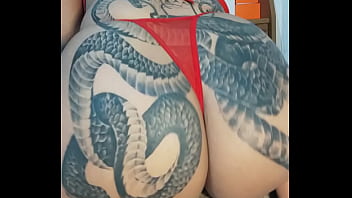 Preview 3 of Birdigette B - Bucetuda se exibindo