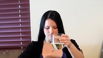 Preview 3 of Hd Porn Grey - Married woman drinks piss for money
