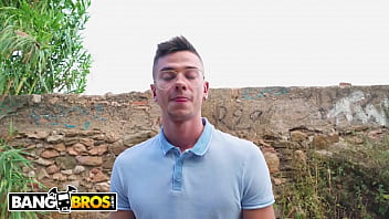 Preview 1 of Crying Mom Help - BANGBROS - We Encountered Colombian Babe Linda Gonzalez On The Street And She Agreed To Have Anal Sex In Public