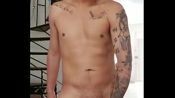 Preview 3 of Fakeagentuk Shy - Colombiano vergon llega erecto a su casa
