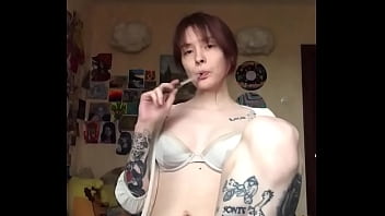Preview 3 of X Hubs Bangla - She took off her underwear on camera and showed a smooth pussy.