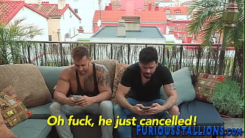 Preview 1 of Vibeoxx Naepll - Ripped bears on balcony suck shlong and fuck