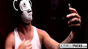 Preview 1 of Www Xxxvidos 2gp - Hot Lady wrestlers fuck each other in the locker room