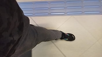 Preview 1 of Japanese Lady Femdom Penis - Pegando o metr&ocirc_ em sp cap&atilde_o
