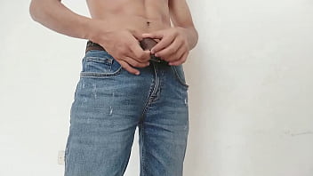 Preview 1 of Korea Pornohom - Me saco el pene del pantal&oacute_n