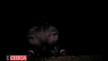 Preview 1 of Hot Xxx Con - Amazing ass peeing from height into abyss