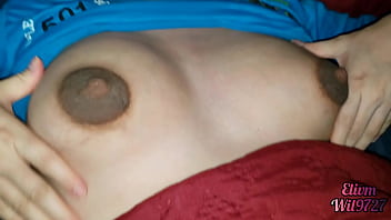 Preview 1 of Hotel Xxvdios Hd - Mi HERMANASTRA me deja tocar su CO&Ntilde_O y sus tetas,  esta deliciosa