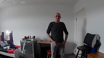 Preview 4 of Peeing Men Face - Fu&szlig_ Liebhaber               goileglatze