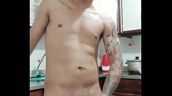 Preview 3 of Helps Son To Piss Uncensored - Colombiano dotado sea pajea