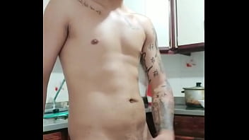 Preview 4 of Helps Son To Piss Uncensored - Colombiano dotado sea pajea