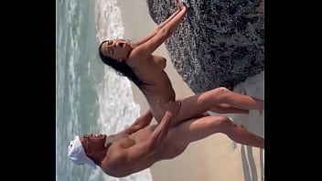Preview 3 of Adivasi Xnxx Forest - Sexo na praia todo mundo vendo viralizou no brasil