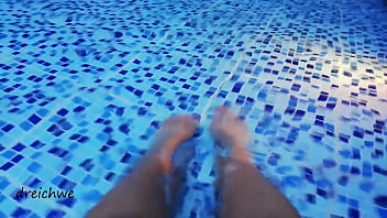 Preview 3 of Mawthe Fuck - Foot fetish in a big pool