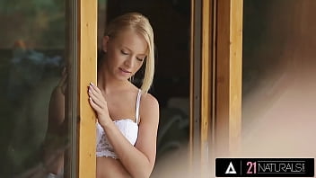 Preview 2 of Enbarasada Xxx - 21 NATURALS - Horny Macy Enjoys Passionate Sex Outside In The Garden And Gets Sprayed With Cum