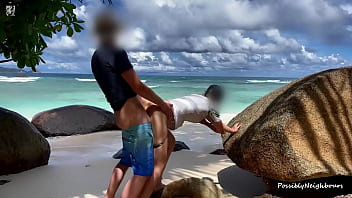 Preview 4 of 14 Yise - Sex on the Beach - Hide Away Fuck in Paradise