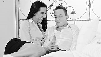 Preview 2 of Suny Ieon - Bored Horny MILF Texas Patti DP&rsquo_d by Stepson and Driver with BBC GP2328