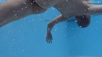 Preview 4 of Wxxxc One Boy And Two Girls - Yet Emily Ross astonishes again underwater