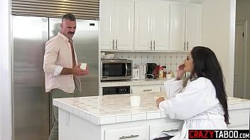 Preview 1 of Jabardasti Choada Choadi 2018 - Big cock stepson fucked wet stepdaughter Jaye Summers and Sheena Ryder