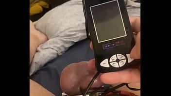 Preview 1 of Jpan Mom - Electro cumming