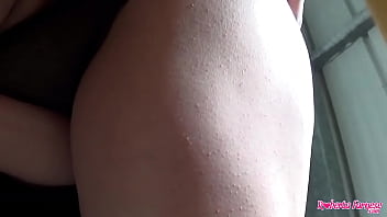 Preview 3 of Xxxxxxe Bainglahd - Scopata alla fermata del tram con Laura dalle tette grosse
