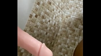 Preview 1 of Kelly Trump Pissing - Brinquedo novo&hellip_