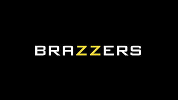 Preview 1 of Ses Hd Video Xxx - Casa Jordi Part 3 - Kira Queen,  Silvia Dellai / Brazzers / full video www.brazzers.promo/75