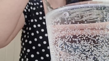 Preview 3 of Hd Repal Sex - La tua sporca sorellastra si filma mentre piscia nei bagni dei bar e nelle stazioni