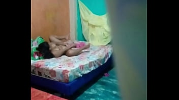 Preview 4 of Horny Yong Mom - El marido de mi amiga me grabo sin darme cuenta