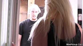 Preview 1 of Islamabad Giral - Guy fucks blonde chubby ex from behind