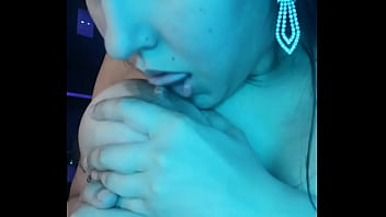 Preview 3 of Sunny Lioni Xxx Hd Video - Chupando mi teta