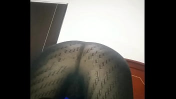 Preview 1 of Marina Visconti 4k - ASMR En Espa&ntilde_ol - Colombiana Puta De Ojos Verdes Hindo Latina De Cameltoe Gigante Se Masturba Con Un Fan Por Video Llamada Desi BhaBhi Colombian Latina Hindo Slut With Giant Cameltoe Masturbates With A Fan On Video Call Parte 2 - 3 FULLONXRED