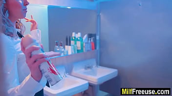 Preview 1 of Kino Sexlar - Brunette MILF and her husband freeusing a restroom attendant
